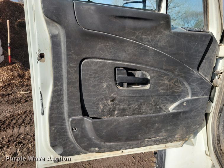 image for item NB9889 2014 International  Dura Star 4300 dump flatbed truck