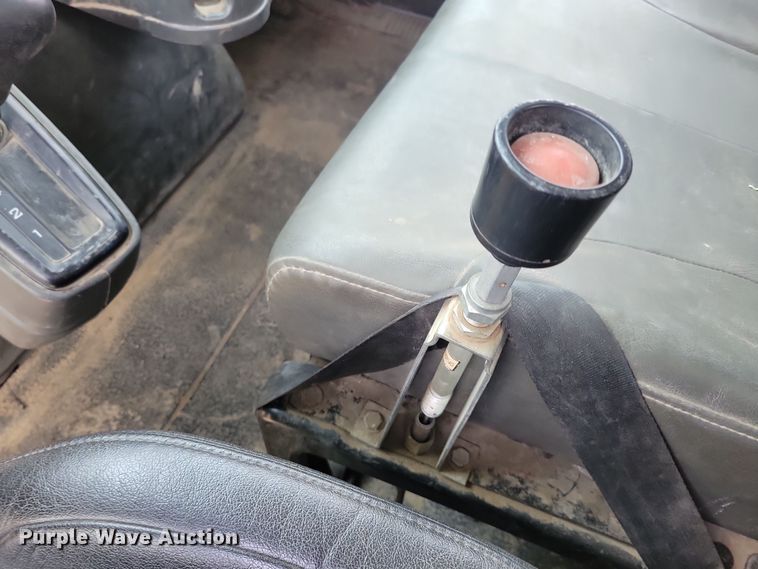 image for item NB9889 2014 International  Dura Star 4300 dump flatbed truck