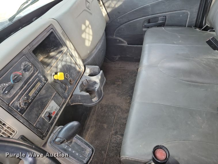 image for item NB9889 2014 International  Dura Star 4300 dump flatbed truck