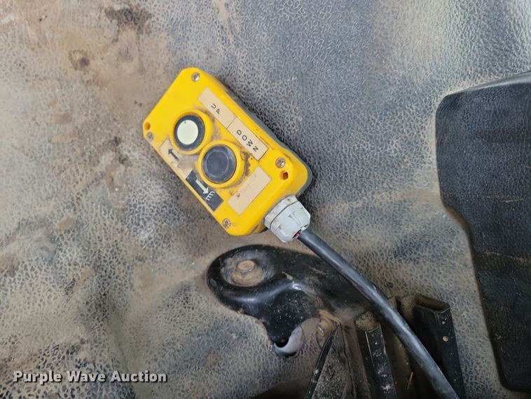 image for item NB9890 2015 Dodge Ram 5500 Crew Cab dump flatbed truck