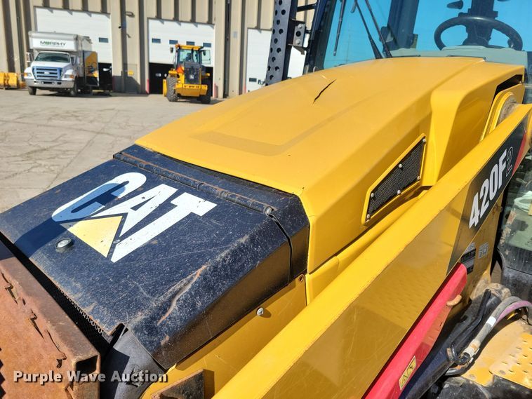 image for item NB9893 2015 Caterpillar 420F2 backhoe
