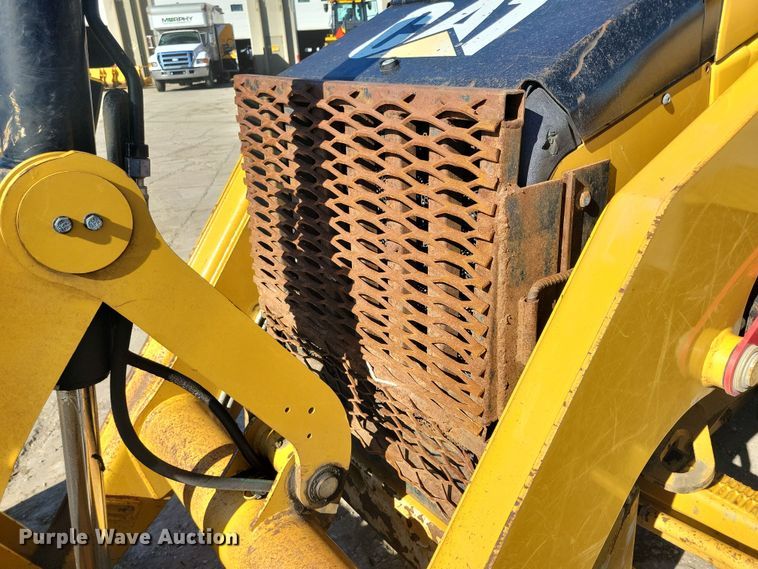 image for item NB9893 2015 Caterpillar 420F2 backhoe