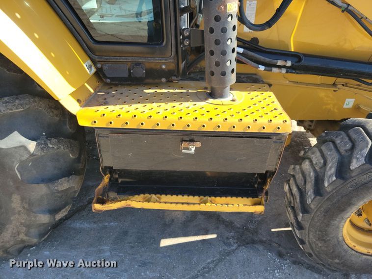 image for item NB9893 2015 Caterpillar 420F2 backhoe