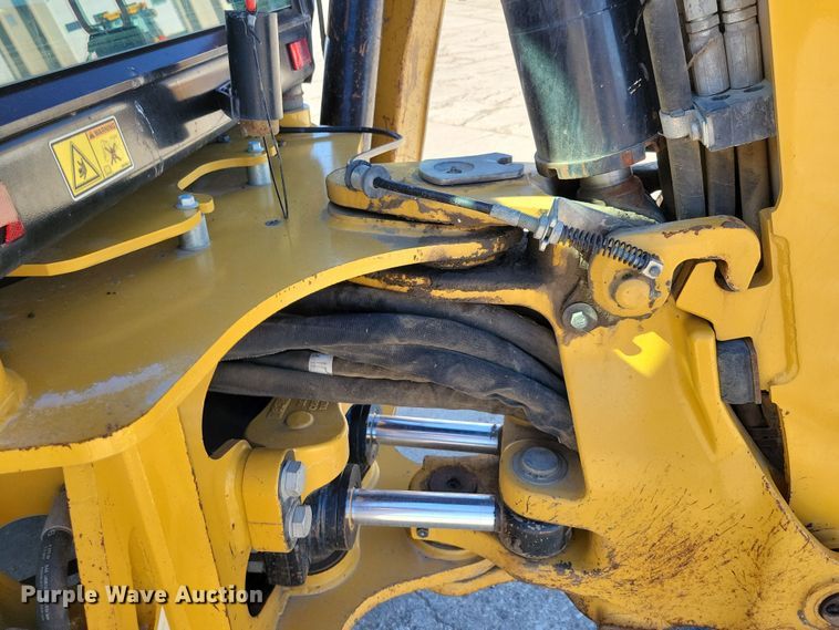 image for item NB9893 2015 Caterpillar 420F2 backhoe