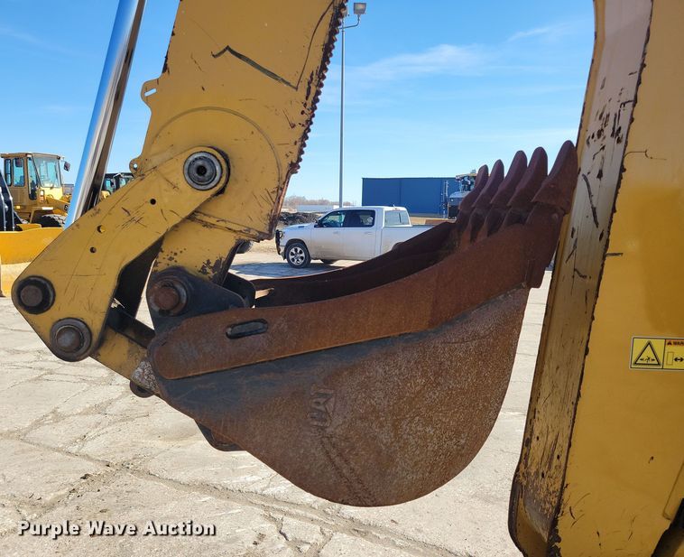 image for item NB9893 2015 Caterpillar 420F2 backhoe