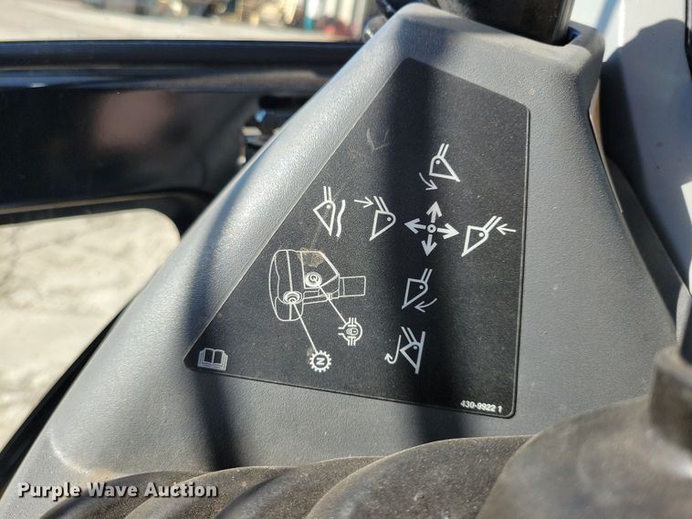 image for item NB9893 2015 Caterpillar 420F2 backhoe