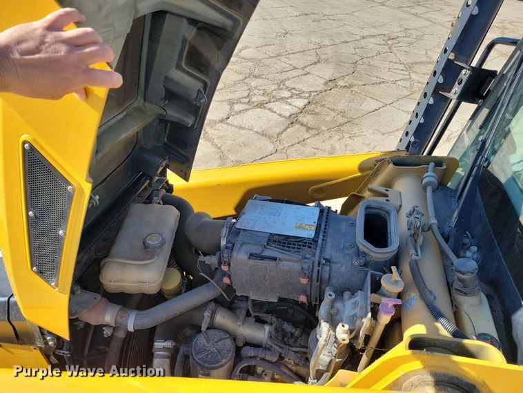 image for item NB9893 2015 Caterpillar 420F2 backhoe