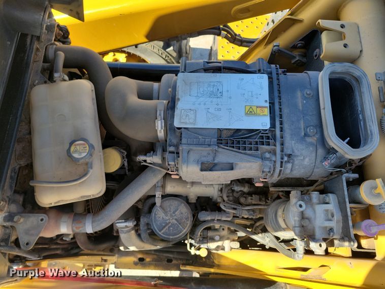 image for item NB9893 2015 Caterpillar 420F2 backhoe