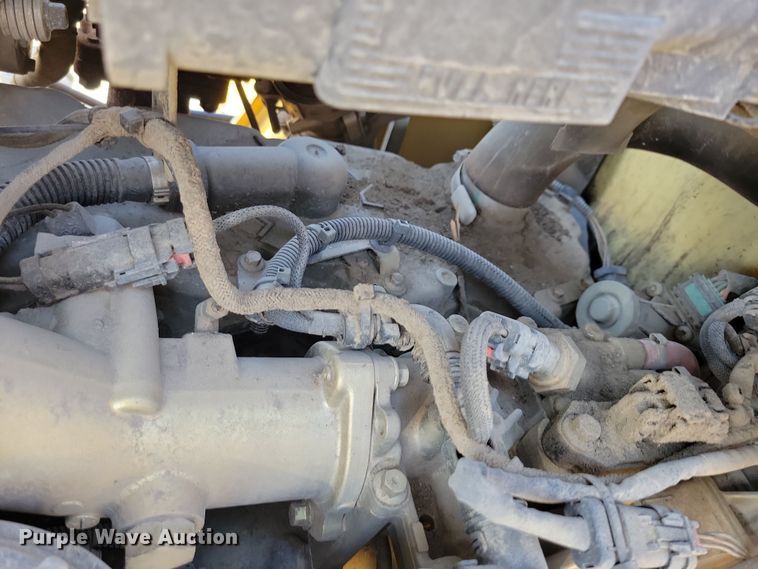 image for item NB9893 2015 Caterpillar 420F2 backhoe