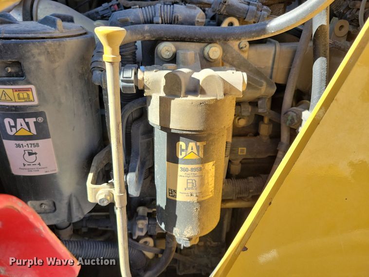 image for item NB9893 2015 Caterpillar 420F2 backhoe