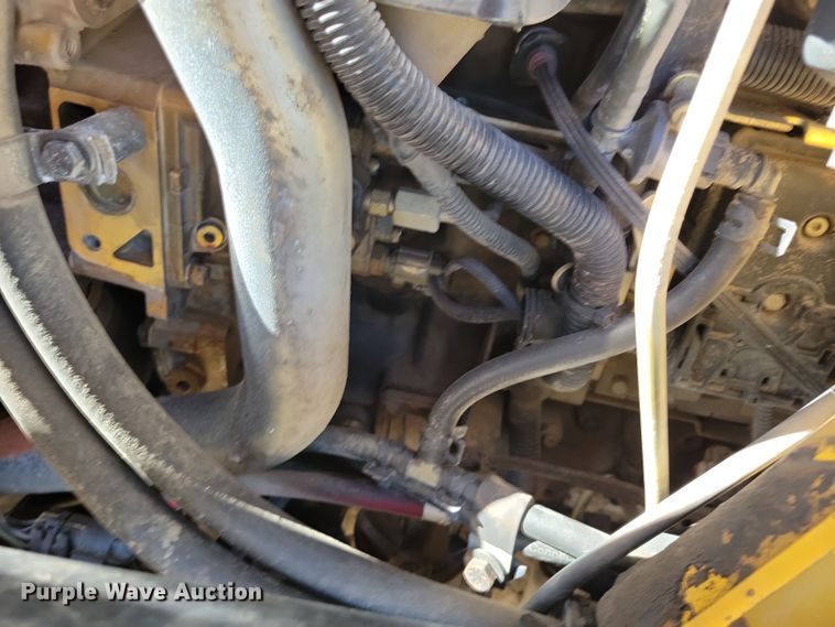 image for item NB9893 2015 Caterpillar 420F2 backhoe