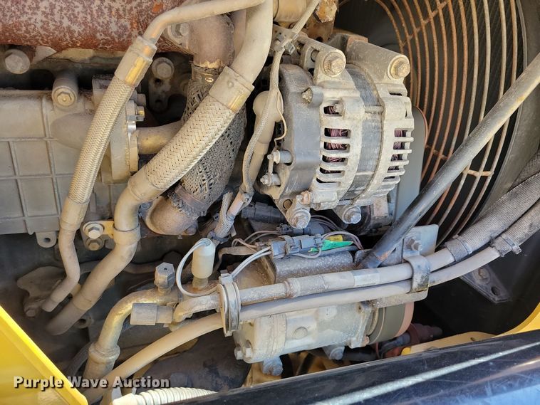 image for item NB9893 2015 Caterpillar 420F2 backhoe