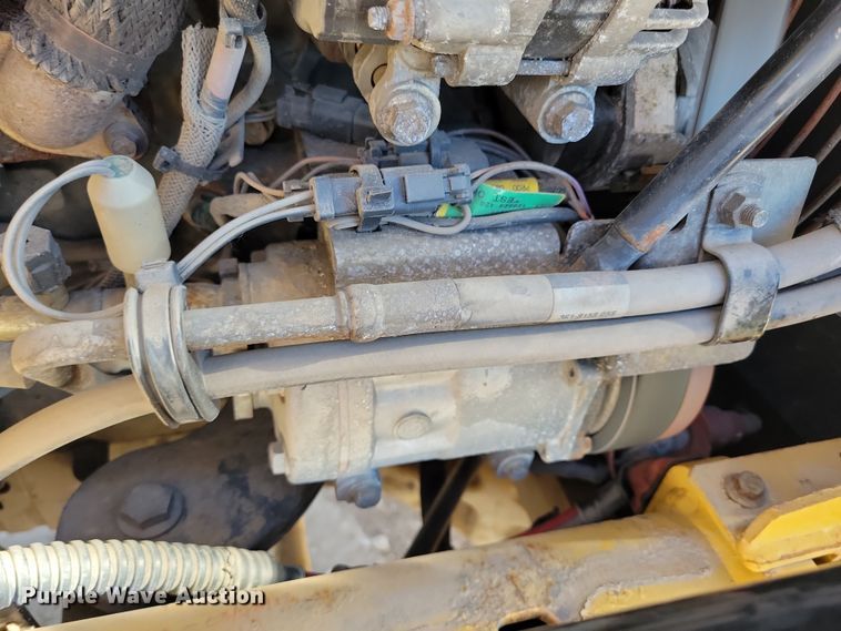 image for item NB9893 2015 Caterpillar 420F2 backhoe