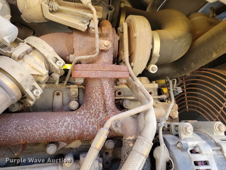 image for item NB9893 2015 Caterpillar 420F2 backhoe