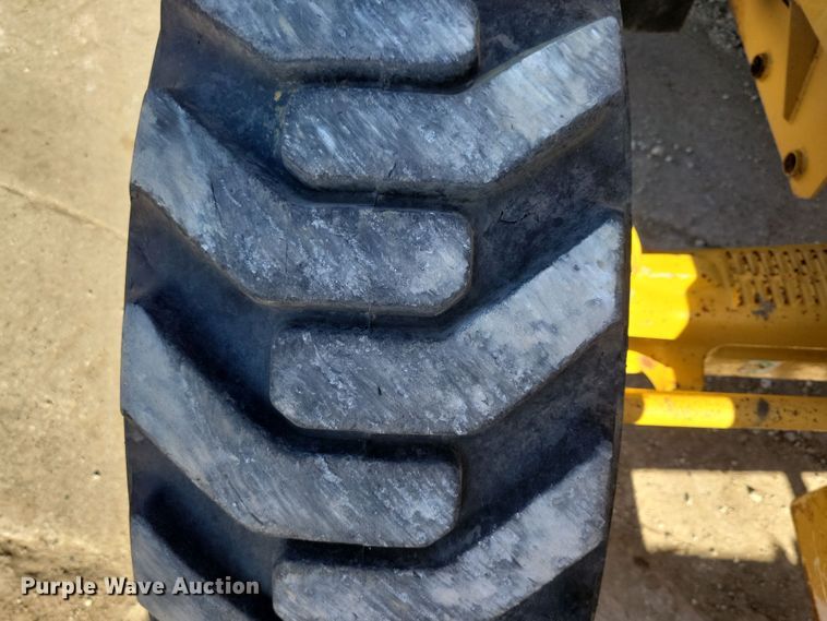 image for item NB9893 2015 Caterpillar 420F2 backhoe