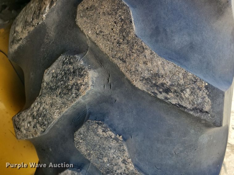 image for item NB9893 2015 Caterpillar 420F2 backhoe