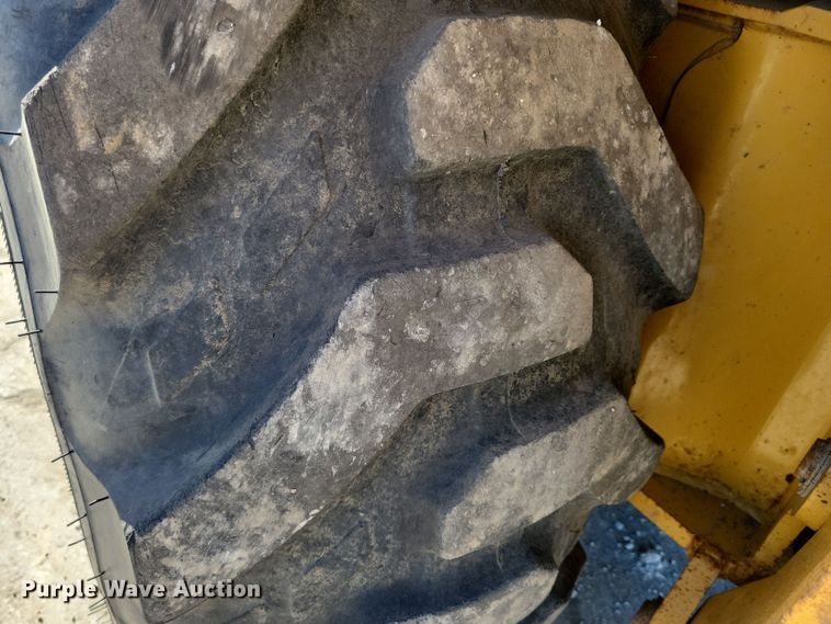 image for item NB9893 2015 Caterpillar 420F2 backhoe