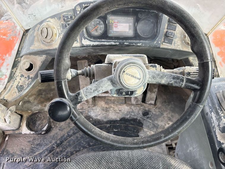 image for item OB9452 Doosan DL300-3 wheel loader