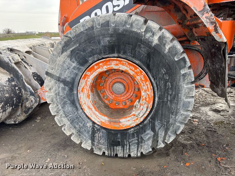image for item OB9452 Doosan DL300-3 wheel loader