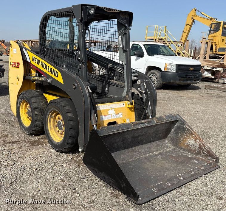 image for item OB9455 2015 New Holland L213 skid steer loader