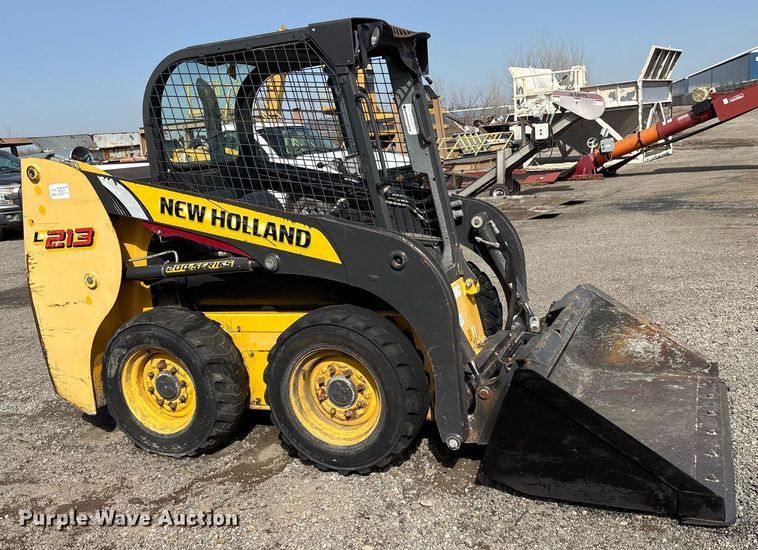 image for item OB9455 2015 New Holland L213 skid steer loader