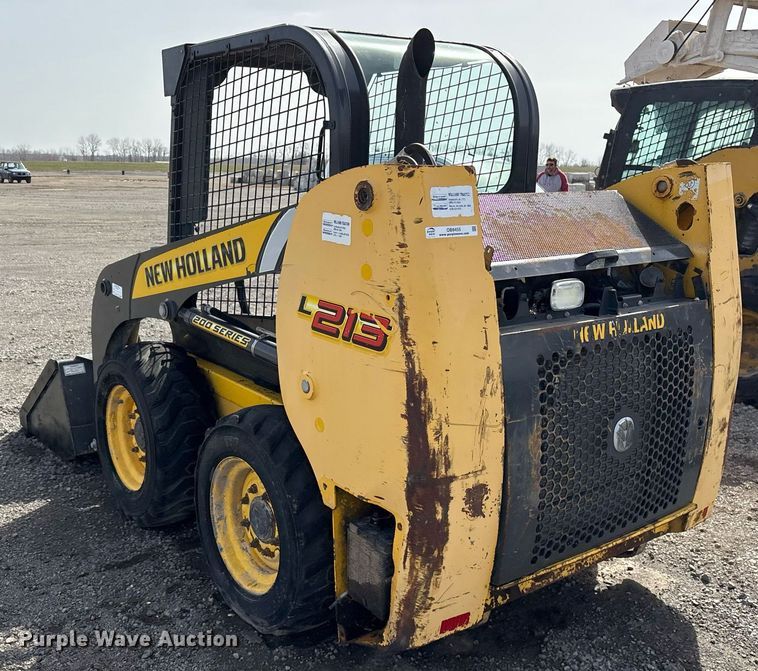 image for item OB9455 2015 New Holland L213 skid steer loader