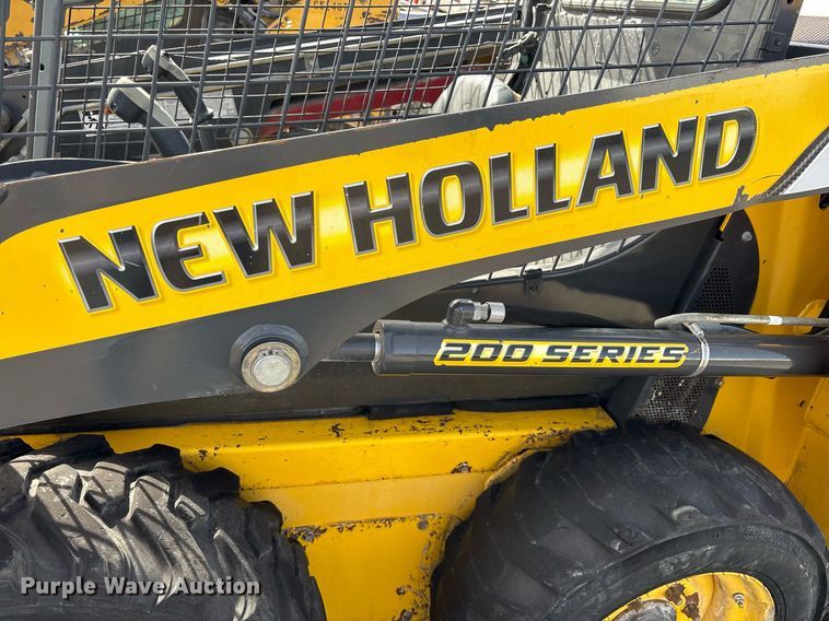image for item OB9455 2015 New Holland L213 skid steer loader
