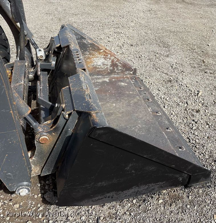 image for item OB9455 2015 New Holland L213 skid steer loader