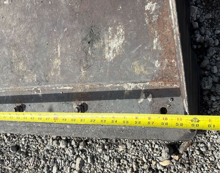 image for item OB9455 2015 New Holland L213 skid steer loader