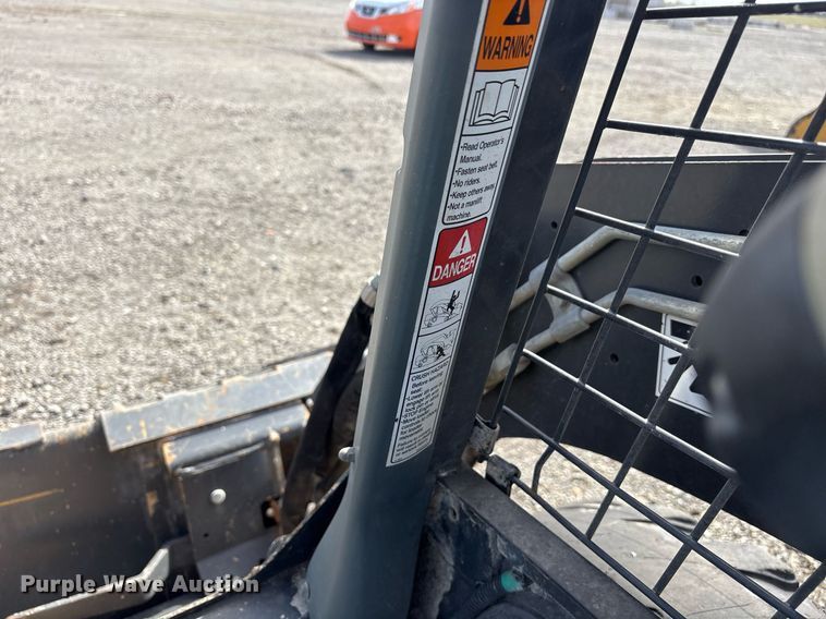 image for item OB9455 2015 New Holland L213 skid steer loader