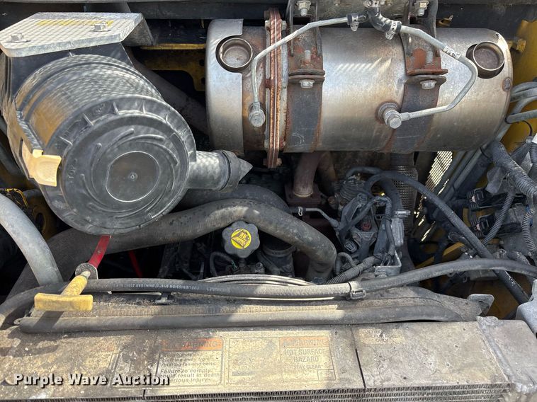 image for item OB9455 2015 New Holland L213 skid steer loader