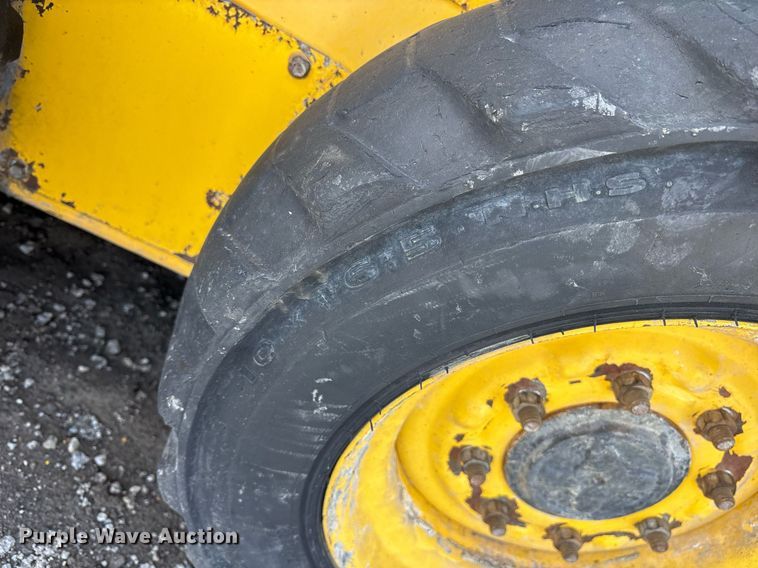 image for item OB9455 2015 New Holland L213 skid steer loader