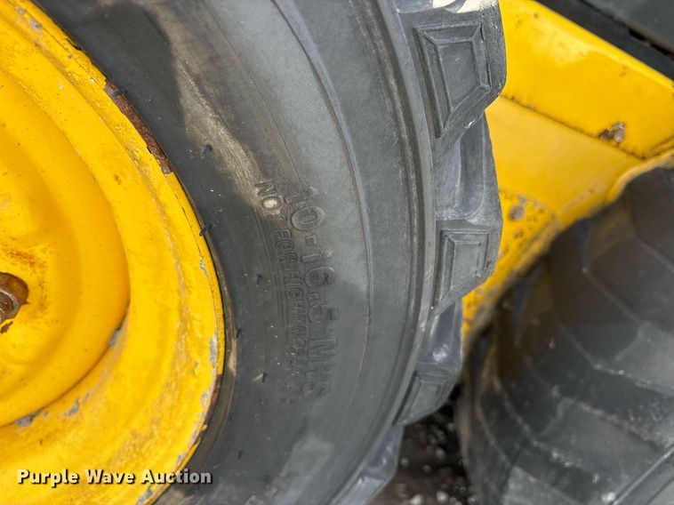 image for item OB9455 2015 New Holland L213 skid steer loader