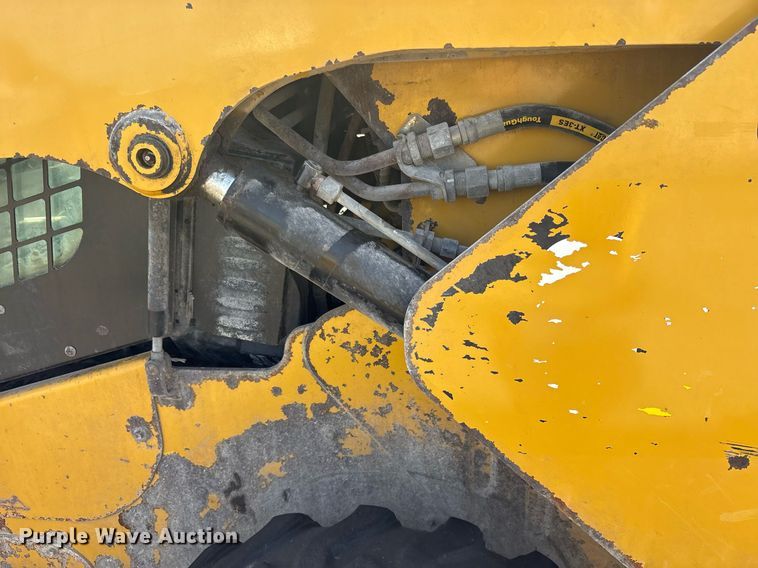 image for item OB9456 2014 Caterpillar 272D skid steer loader