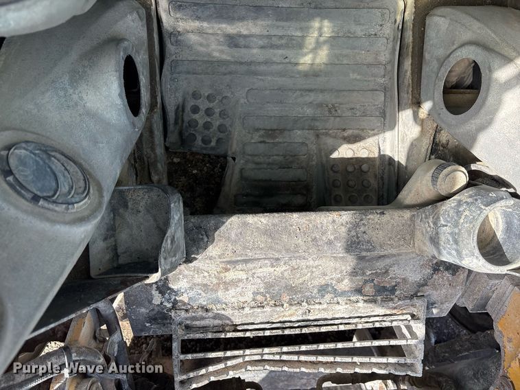 image for item OB9456 2014 Caterpillar 272D skid steer loader