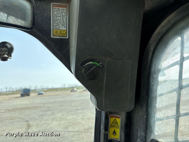 image for item OB9456 2014 Caterpillar 272D skid steer loader