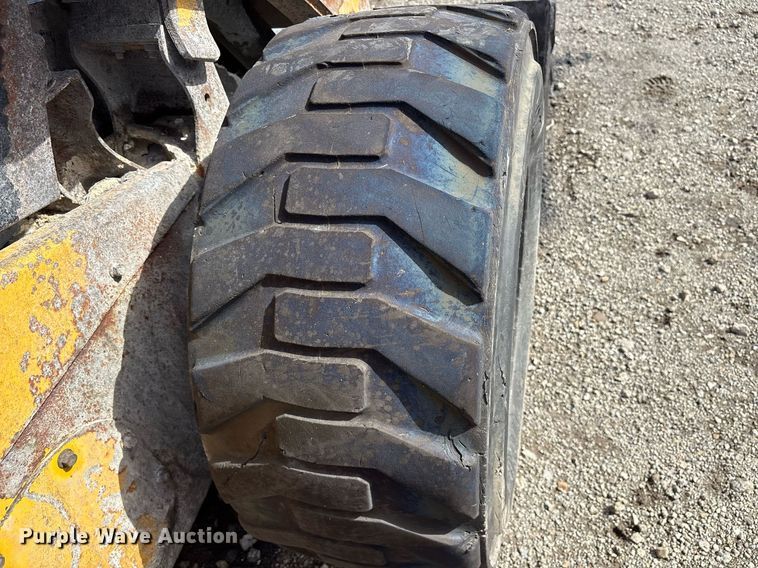 image for item OB9456 2014 Caterpillar 272D skid steer loader