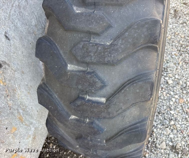 image for item OB9456 2014 Caterpillar 272D skid steer loader