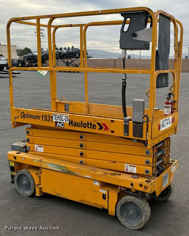 image for item YA0186 2018 Haulotte 1931E scissor lift