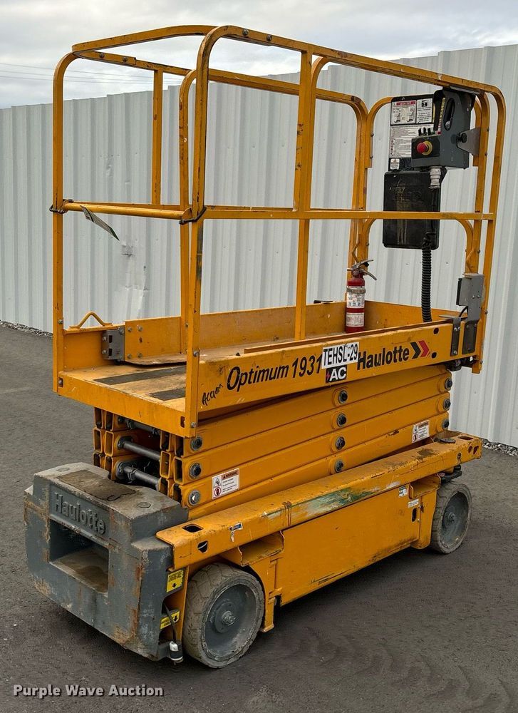 image for item YA0186 2018 Haulotte 1931E scissor lift