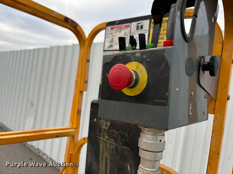 image for item YA0186 2018 Haulotte 1931E scissor lift