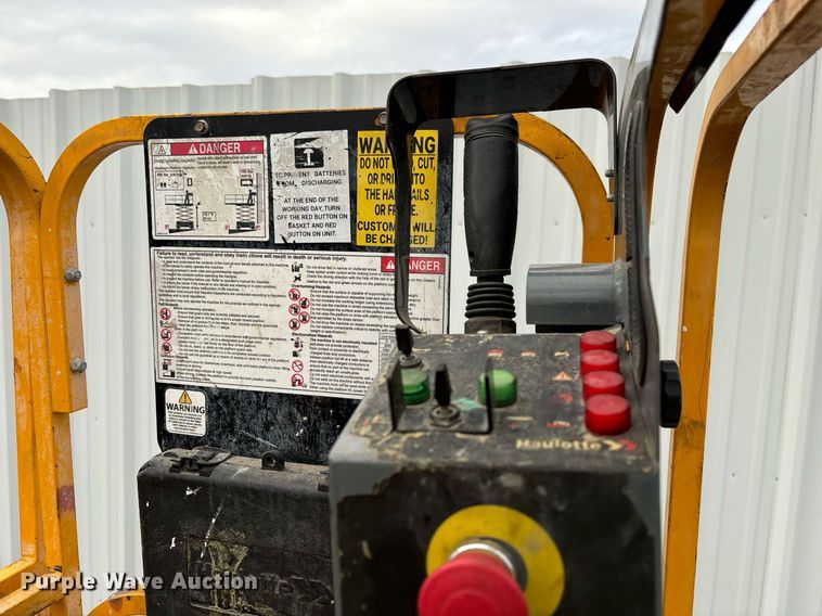 image for item YA0186 2018 Haulotte 1931E scissor lift