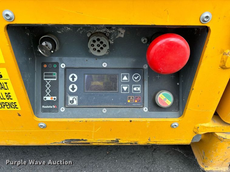 image for item YA0186 2018 Haulotte 1931E scissor lift