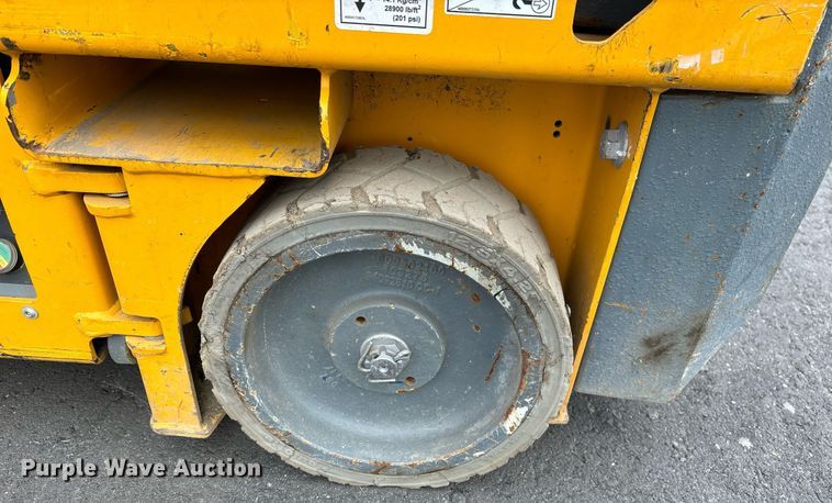 image for item YA0186 2018 Haulotte 1931E scissor lift