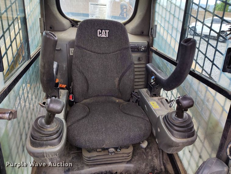 image for item YA0341 2017 Caterpillar 262D skid steer loader