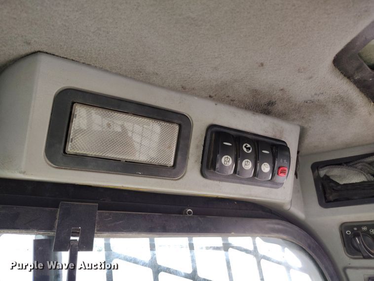 image for item YA0341 2017 Caterpillar 262D skid steer loader