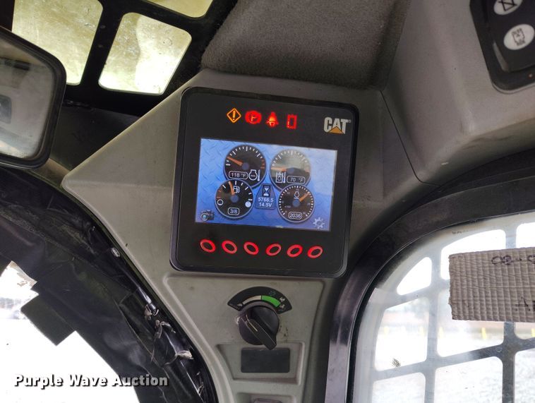 image for item YA0341 2017 Caterpillar 262D skid steer loader