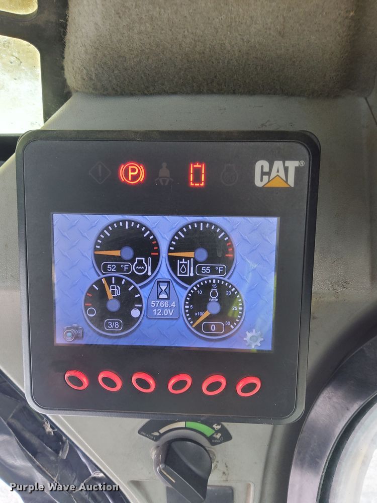 image for item YA0341 2017 Caterpillar 262D skid steer loader