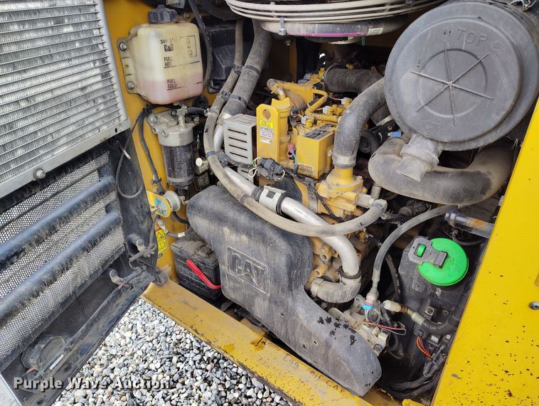 image for item YA0341 2017 Caterpillar 262D skid steer loader