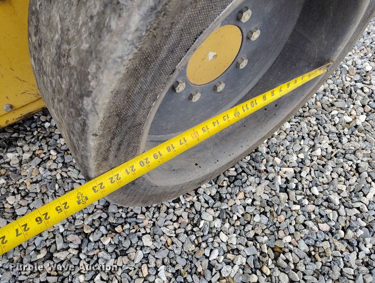 image for item YA0341 2017 Caterpillar 262D skid steer loader